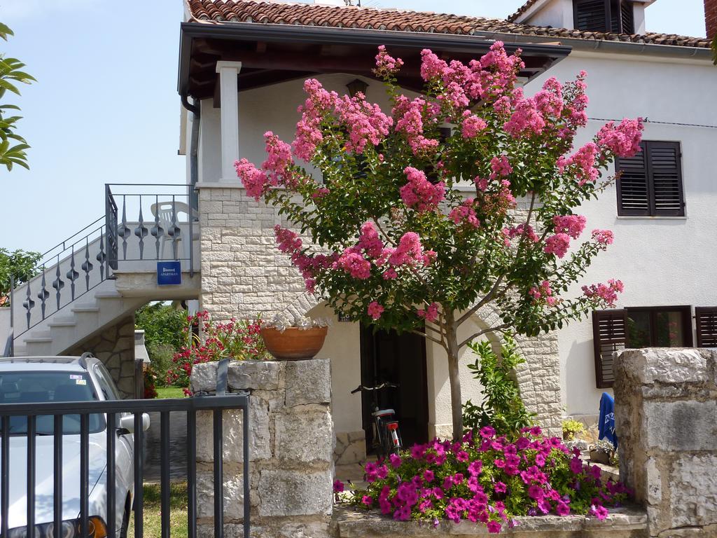 Apartament Onda Funtana Exterior photo