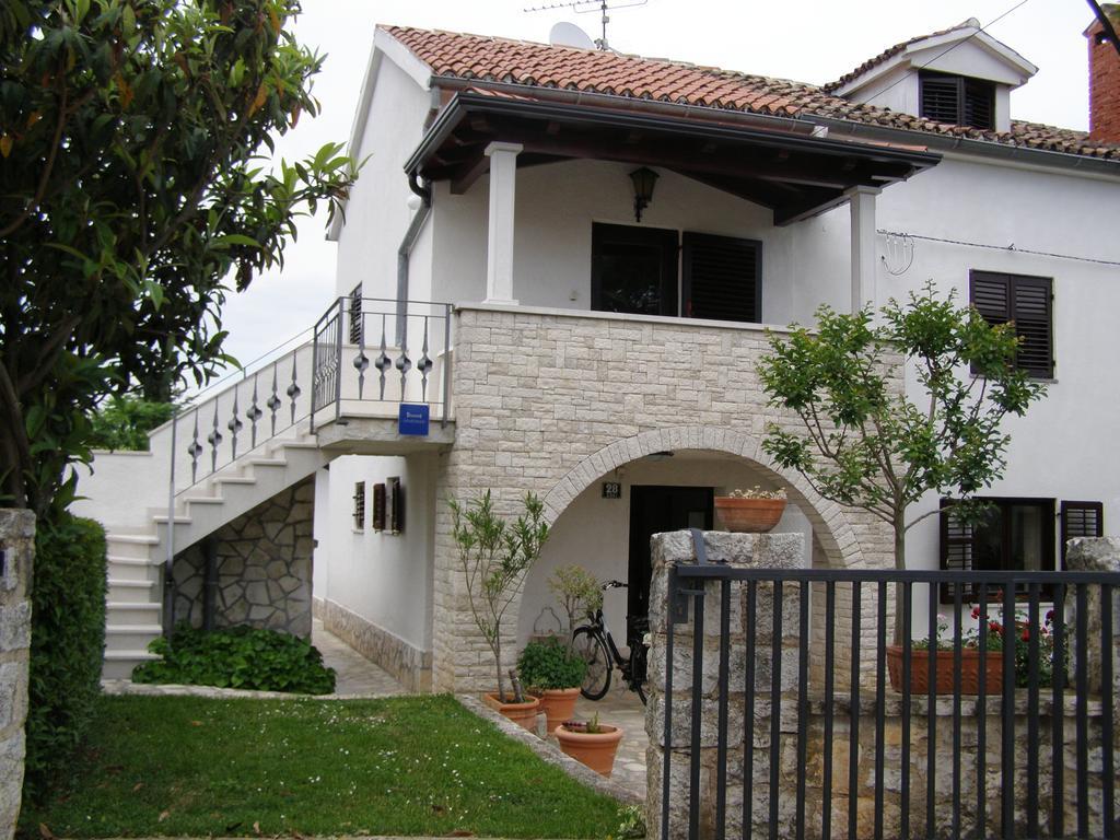 Apartament Onda Funtana Exterior photo